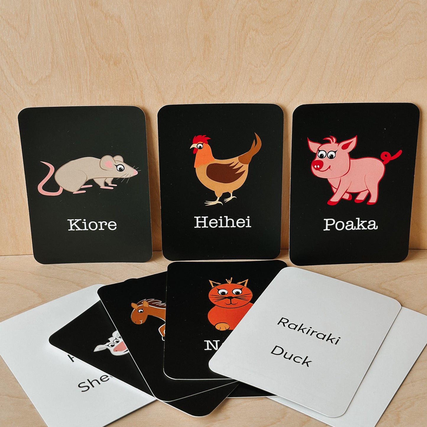 Ngā Kāri (Flashcards) - Kararehe (Animals)