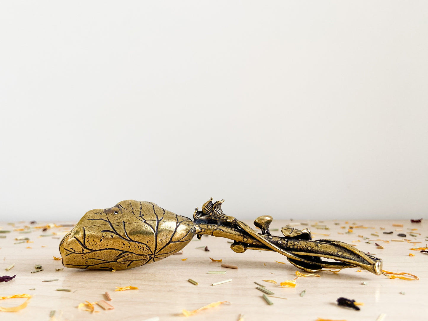 Water Lily Tea Scoop