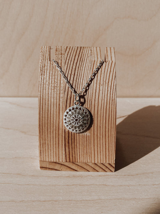 Connective Kina Half Necklace - sterling silver