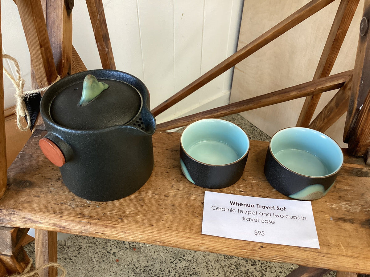 Whenua Travel Set
