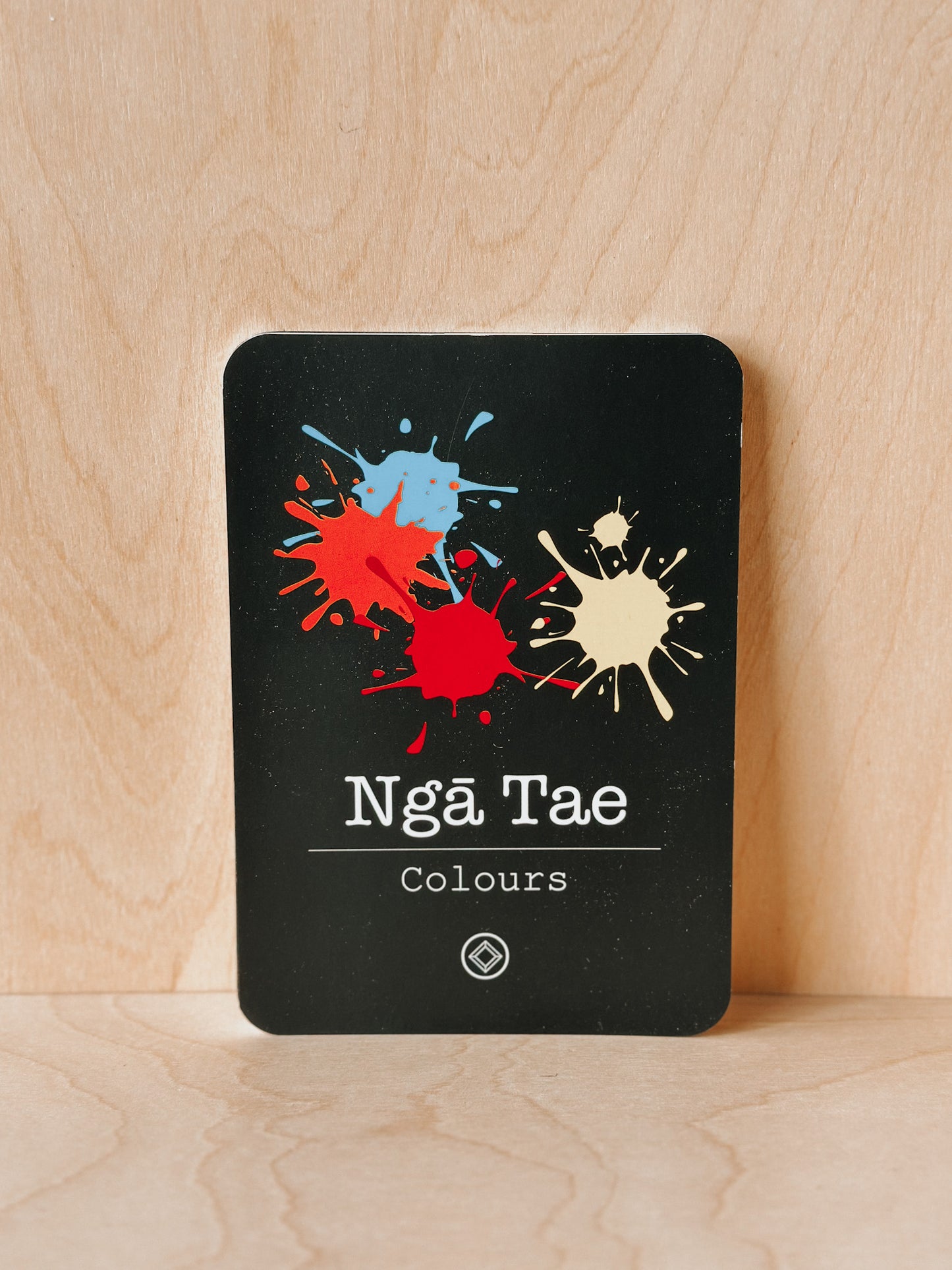 Ngā Kāri (Flashcards) -  Ngā Tae (Colours)