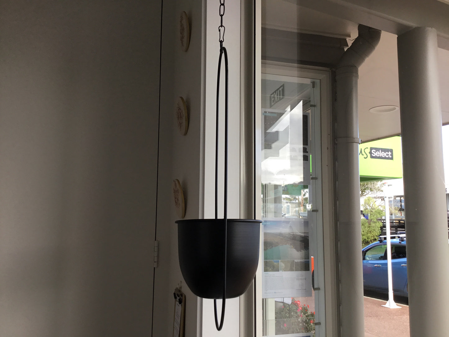 Hanging planter (without plant)